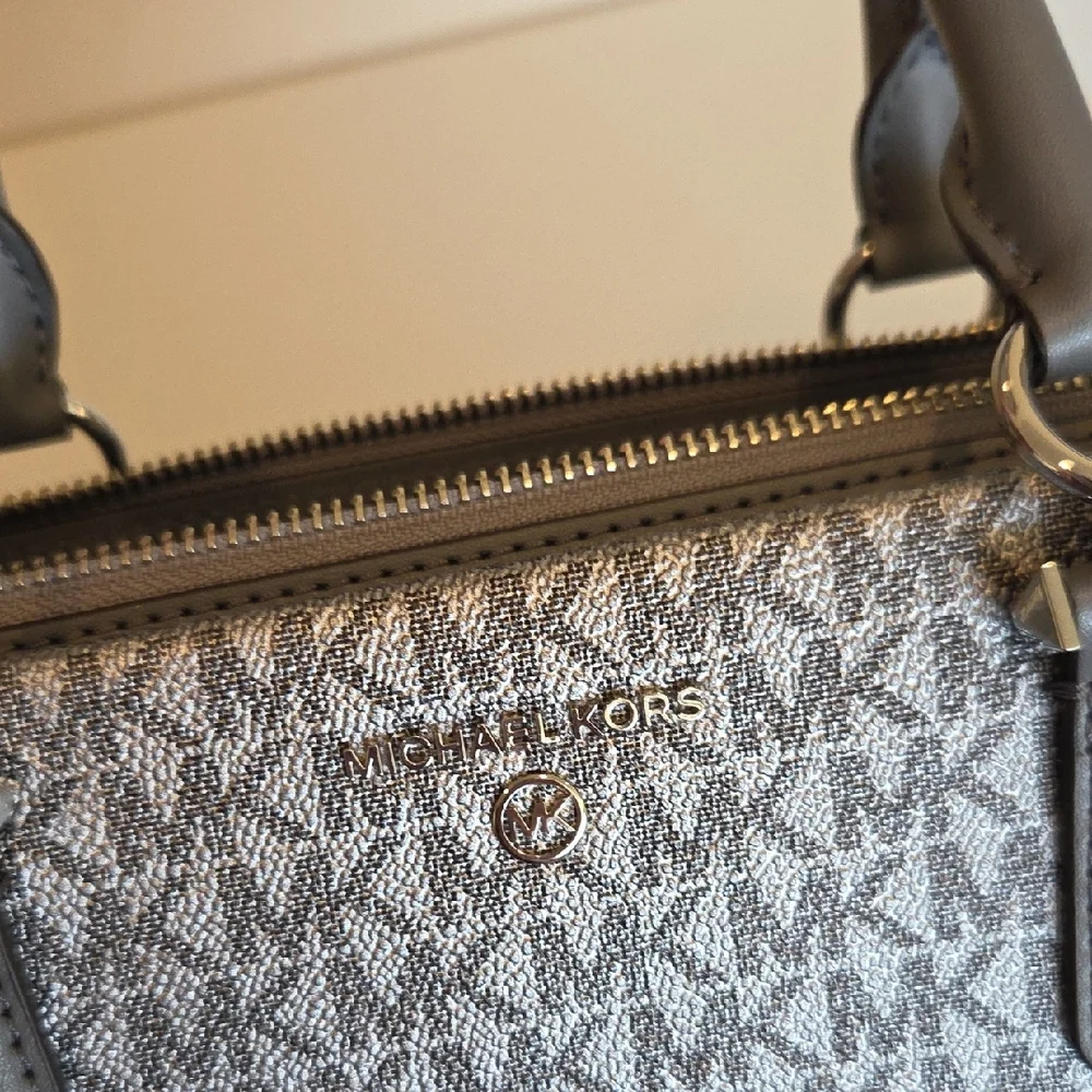 Michael Kors Gray Signature MK Medium Zip Satchel Crossbody - Picture 4 of 12